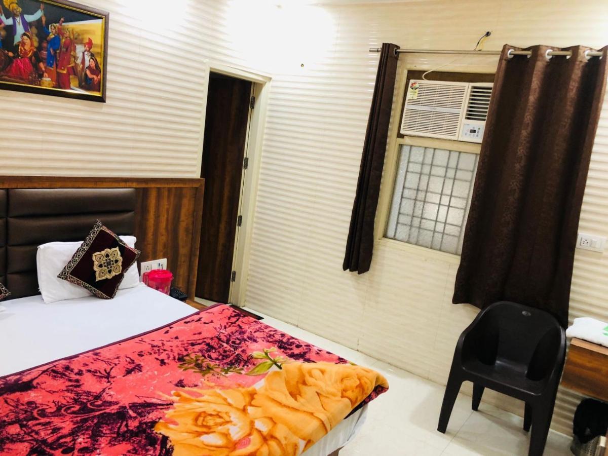 Jasneet Homestay Амритсар Экстерьер фото