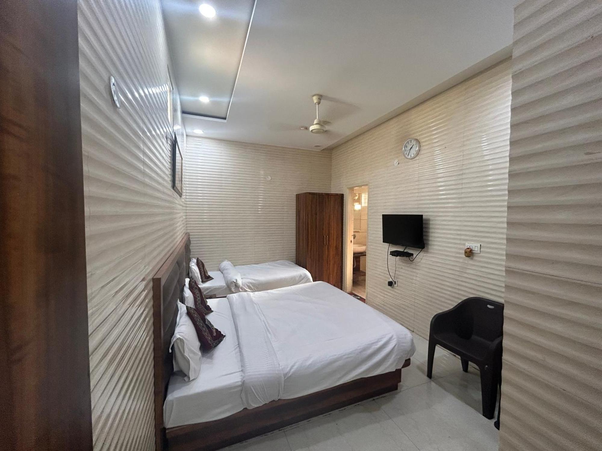 Jasneet Homestay Амритсар Экстерьер фото